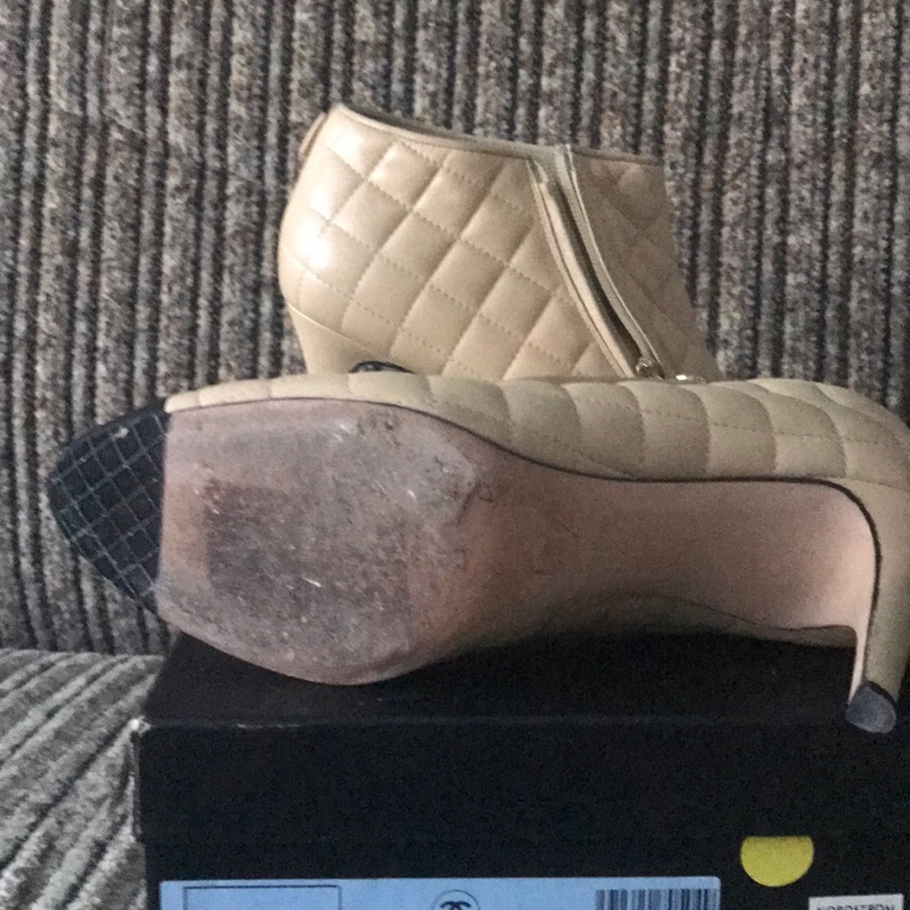 Shoes - Picture 3 of 4